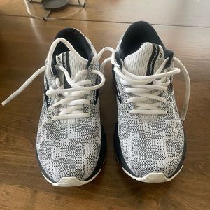 Brooks adrenaline 21 womens sneakers